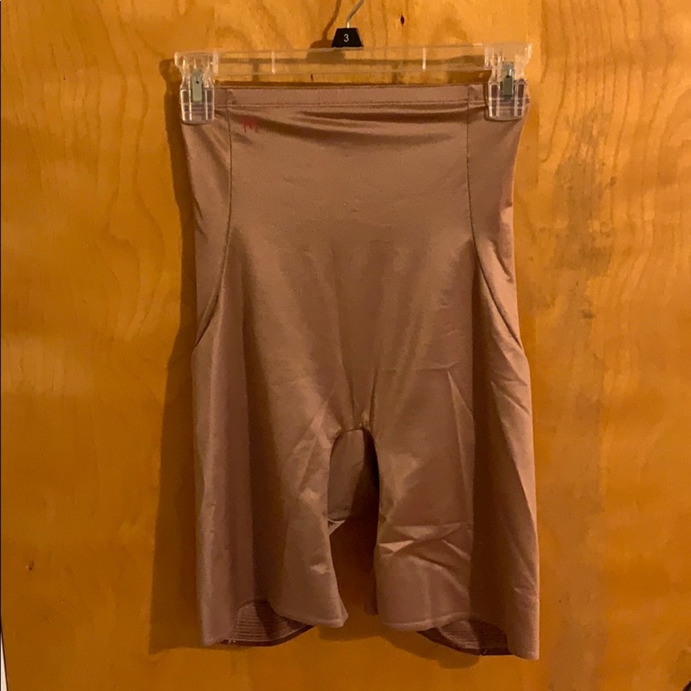 Ruby Ribbon Thigh Shaper Size XL
